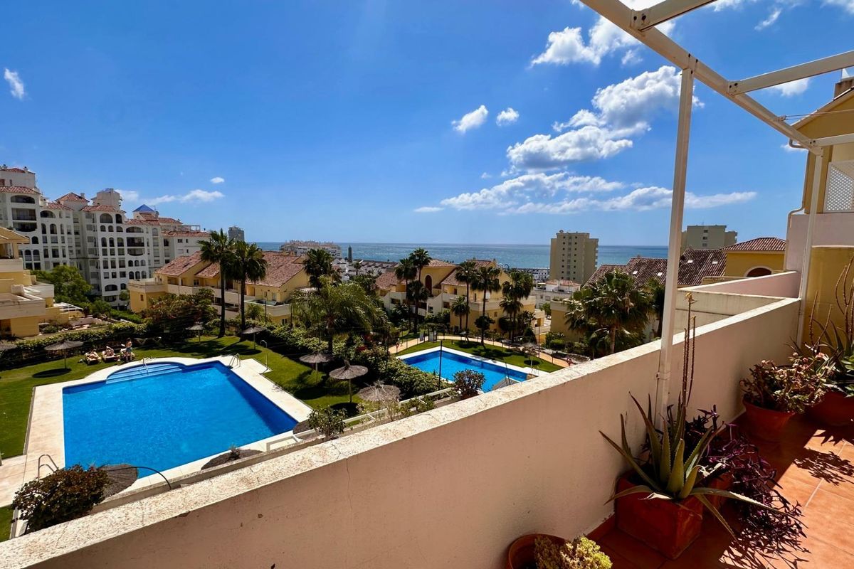 Magnificent apartment in Puerto Alto urbanisation — exterior view (image 1 of 10)