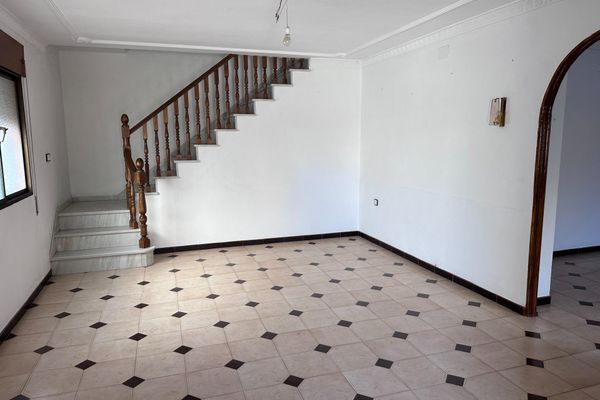 Beautiful house in Setenil de las bodegas — interior view (image 2 of 10)