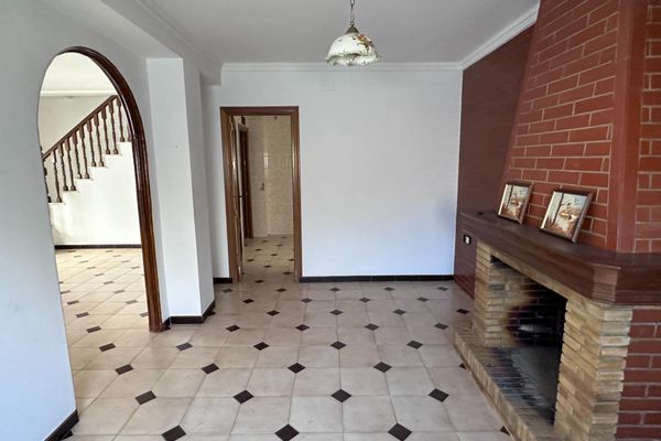 Beautiful house in Setenil de las bodegas — view (image 5 of 10)