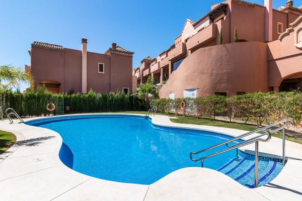 Fantastic Town House by Valle Romano Golf. — interior view (image 2 of 10)